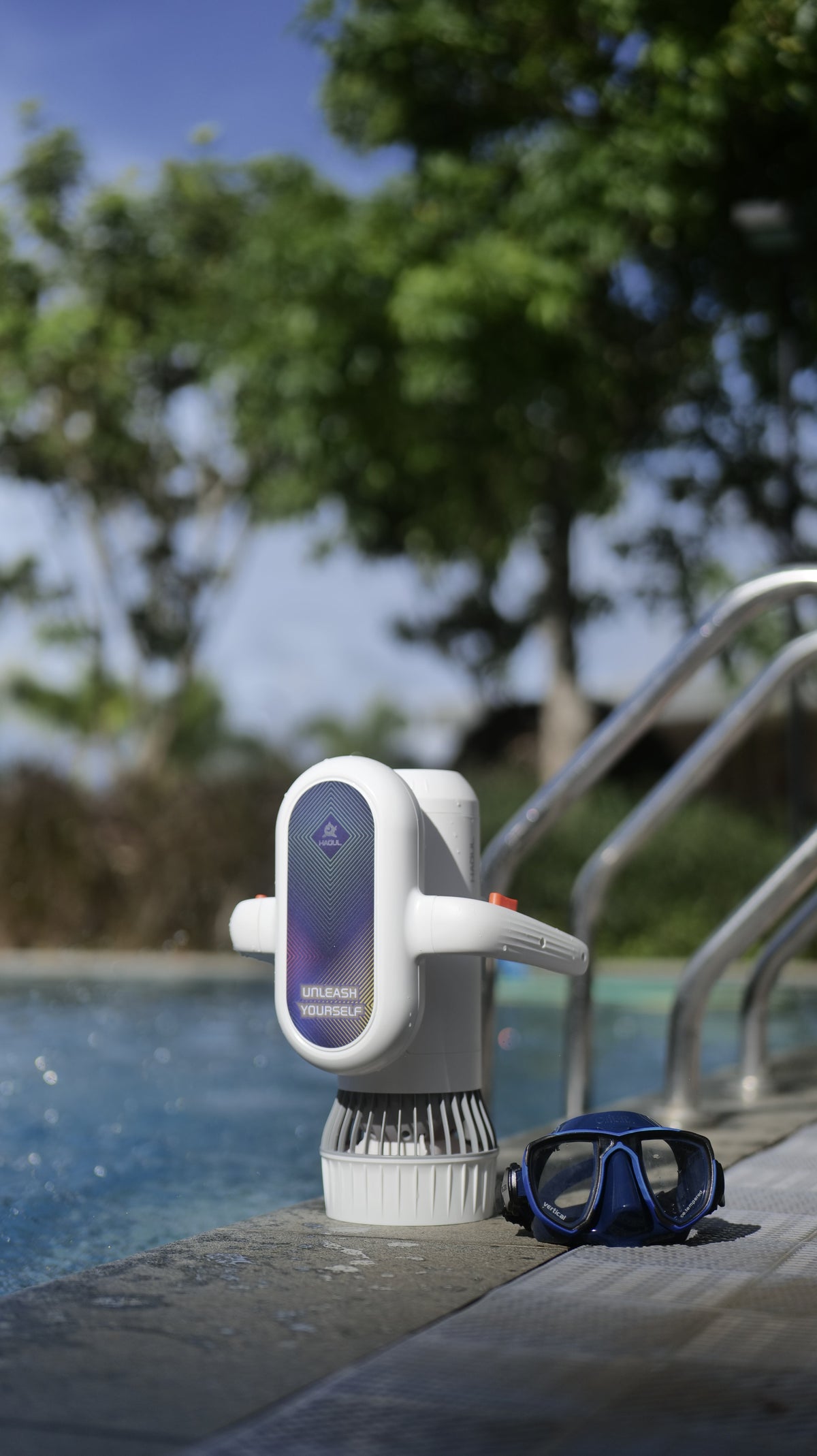 SUBLUE EZ Underwater Scooter – Compact 3.13 MPH Recreational Water Scooter with 15m Depth Rating