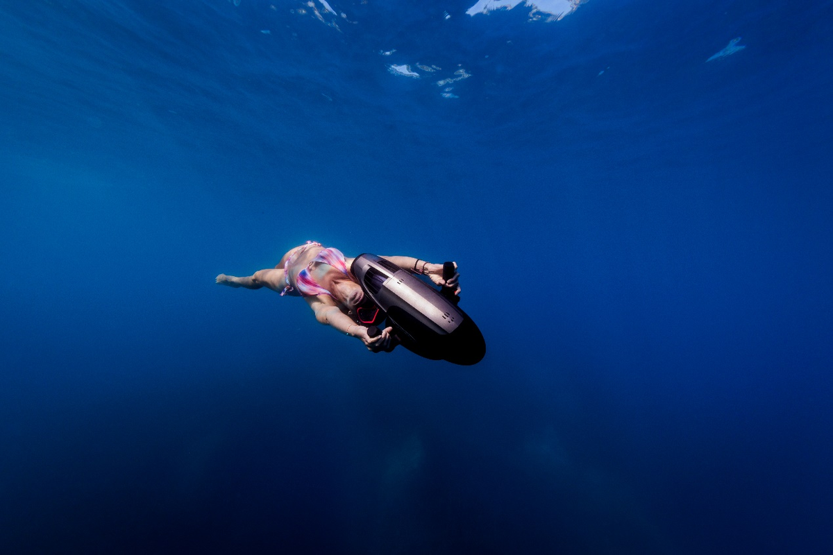 SUBLUE VAPOR Underwater Scooter – 6.21 MPH Pump-Jet Propulsion with Smart Dive Display