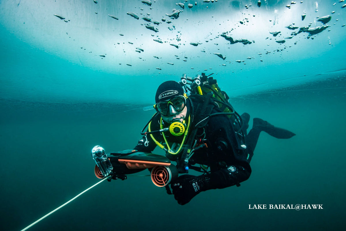 Navbow Underwater Scooter – Dual-Motor Dive Propulsion with OLED Display & 40m Depth Rating