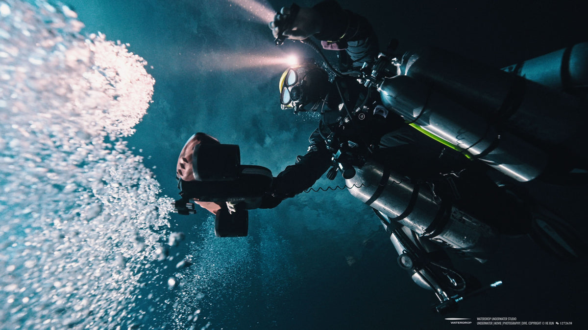 Navbow Underwater Scooter – Dual-Motor Dive Propulsion with OLED Display & 40m Depth Rating