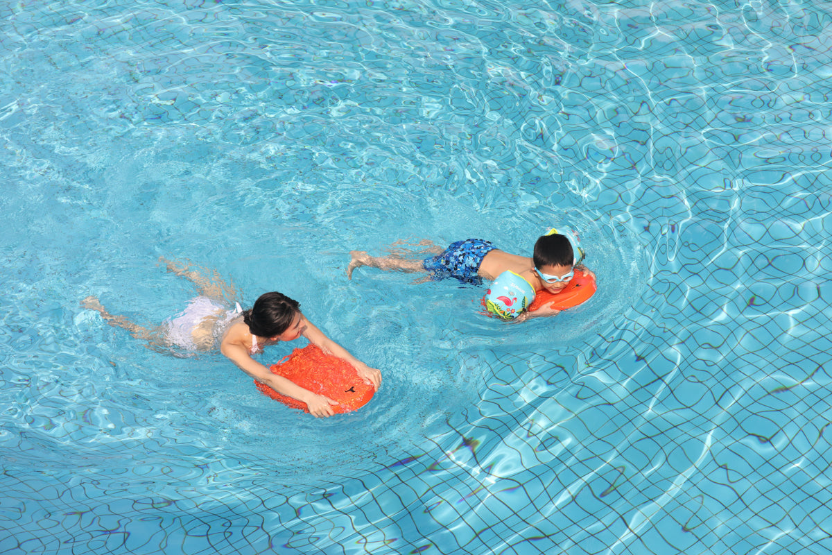 Swii Swim Training & Recreation Propulsion Board – Dual-Propeller Kickboard with Smart Controls