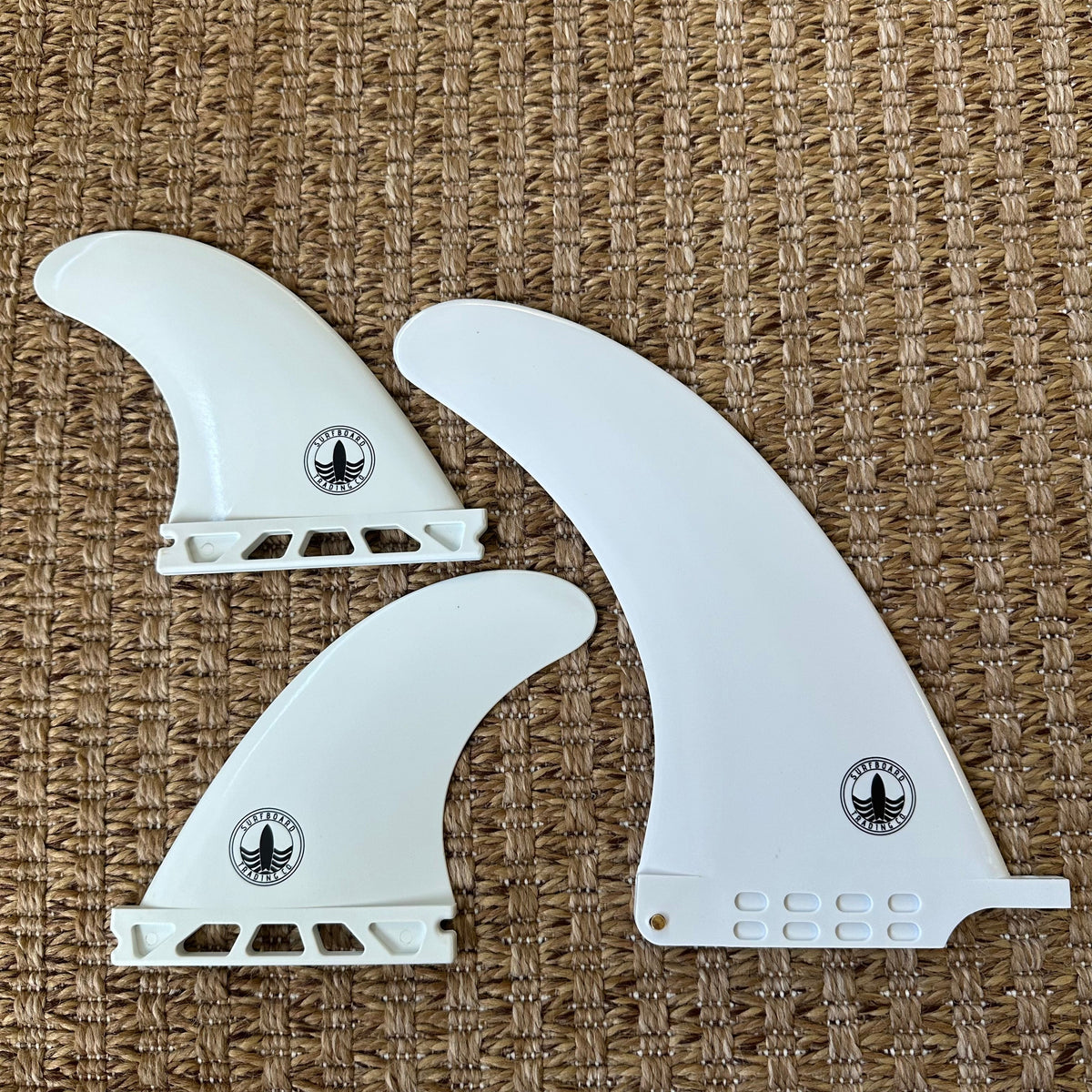 Basic Composite 2+1 Surfboard Fin Set – Center Fin & Side Bites