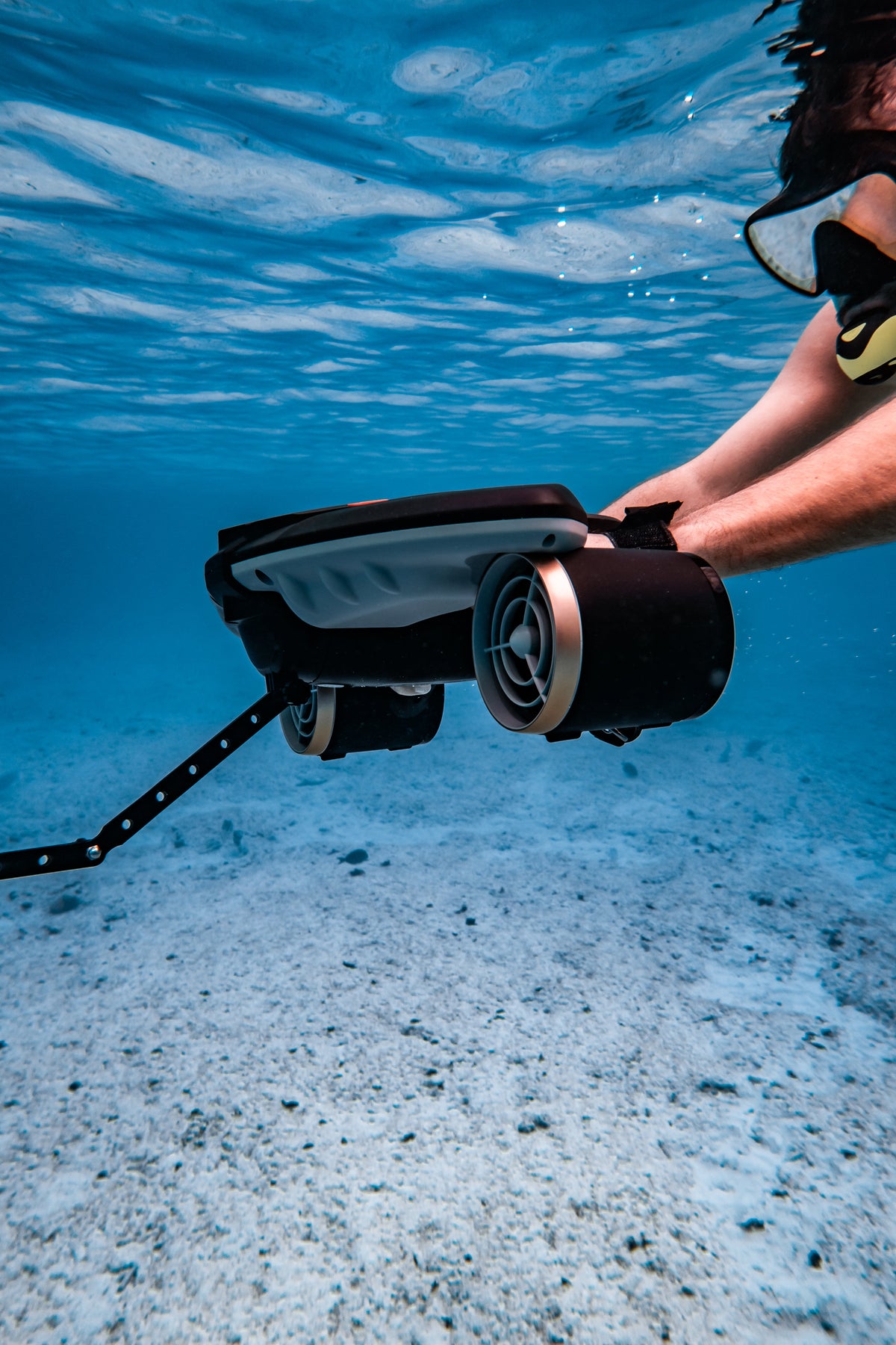 SUBLUE Navbow+ Underwater Scooter – Dual-Motor Dive Propulsion with Real-Time Dive Data