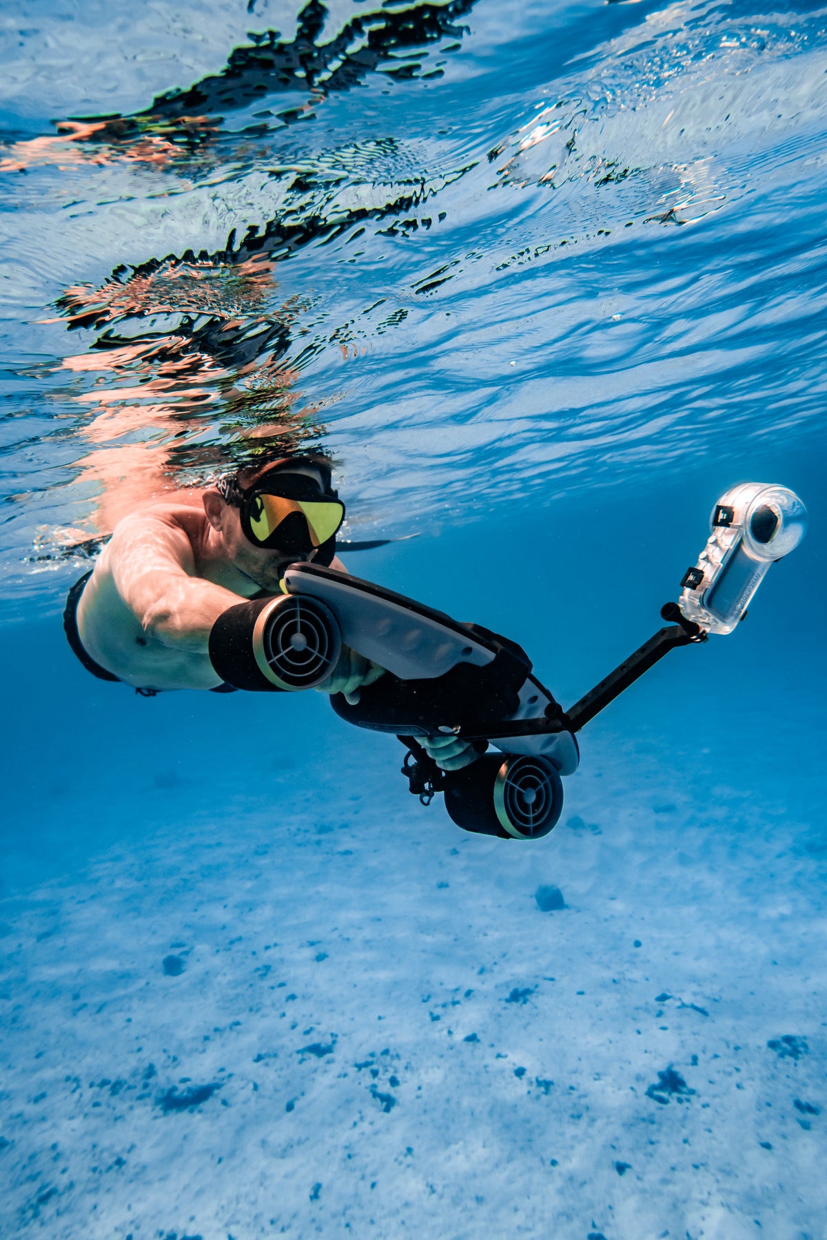 SUBLUE Navbow+ Underwater Scooter – Dual-Motor Dive Propulsion with Real-Time Dive Data