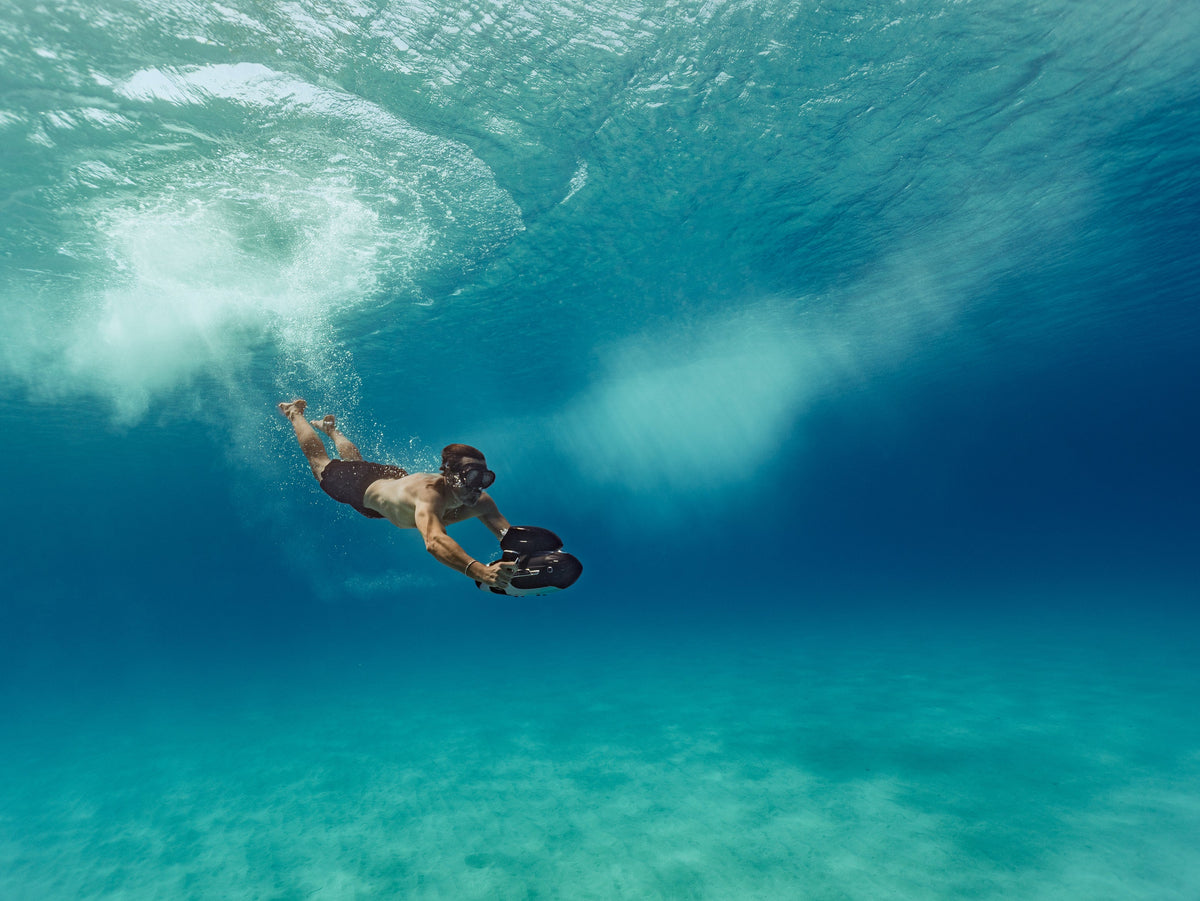 SUBLUE VAPOR Pro Underwater Scooter – 7.46 MPH Pump-Jet Performance with Dual Batteries