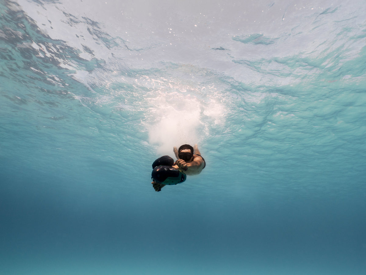 SUBLUE VAPOR Pro Underwater Scooter – 7.46 MPH Pump-Jet Performance with Dual Batteries