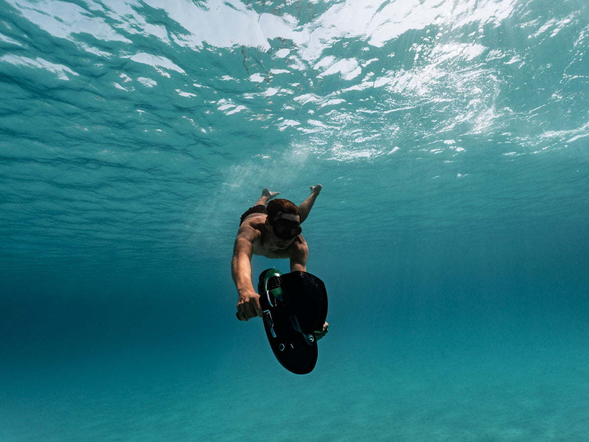 SUBLUE VAPOR Pro Underwater Scooter – 7.46 MPH Pump-Jet Performance with Dual Batteries