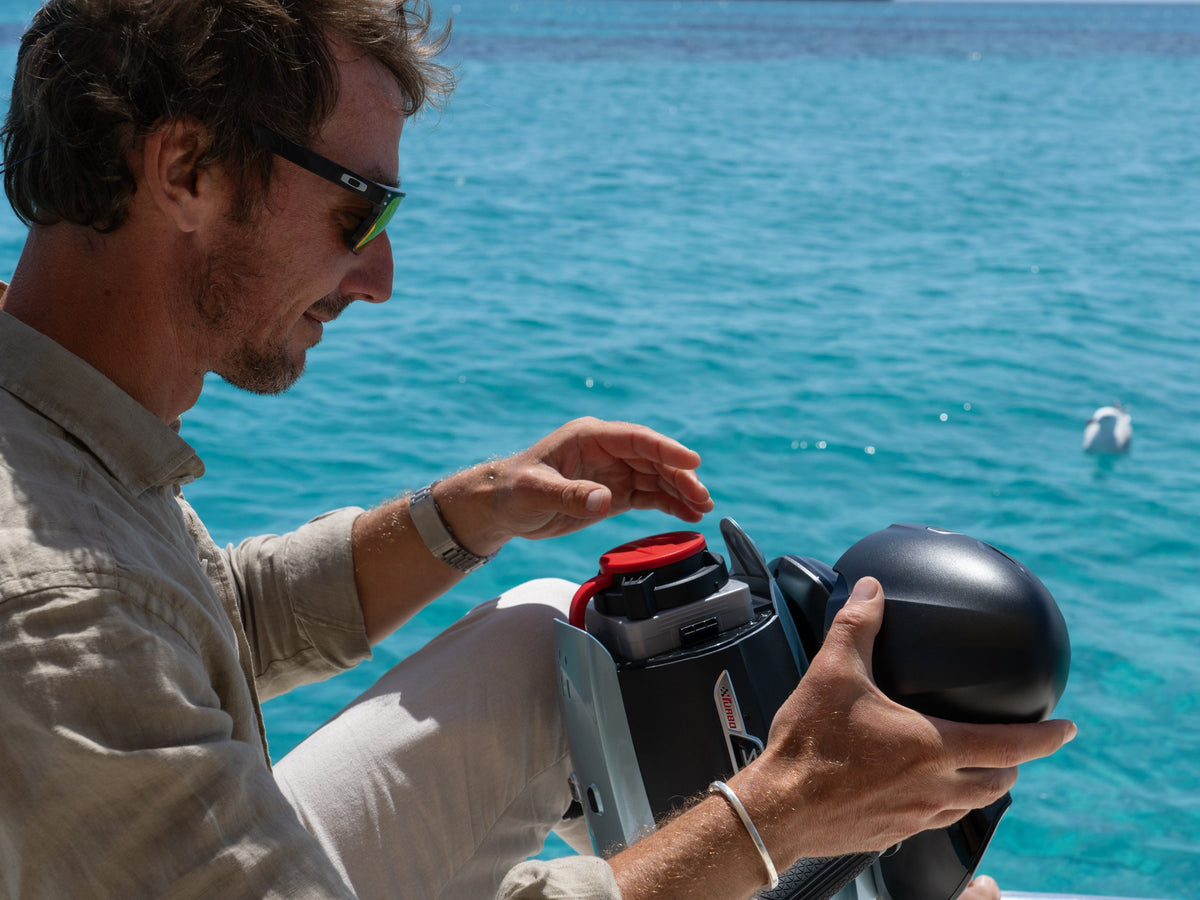 SUBLUE VAPOR Pro Underwater Scooter – 7.46 MPH Pump-Jet Performance with Dual Batteries
