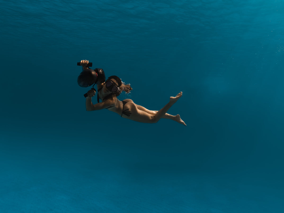 SUBLUE VAPOR Underwater Scooter – 6.21 MPH Pump-Jet Propulsion with Smart Dive Display