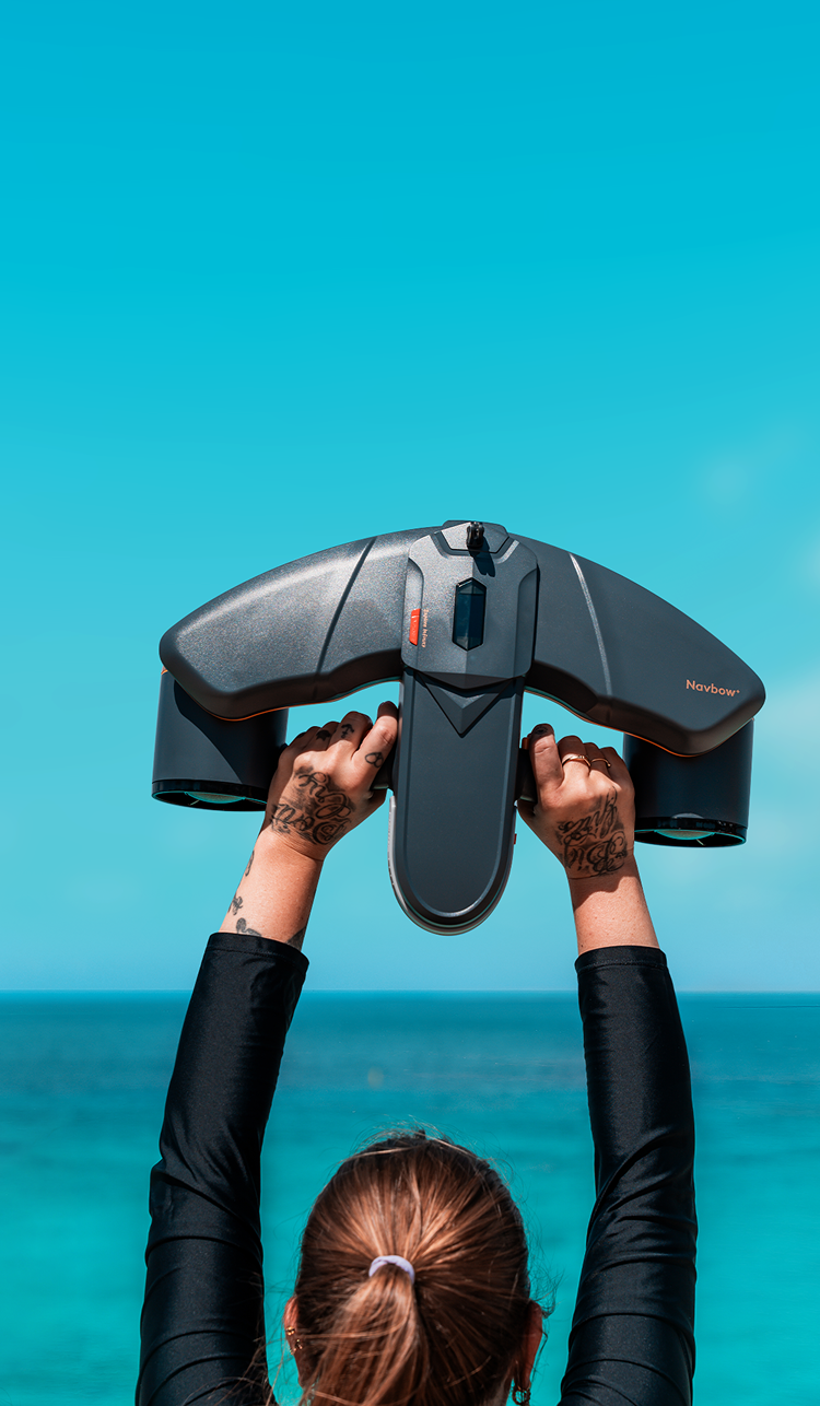 SUBLUE Navbow+ Underwater Scooter – Dual-Motor Dive Propulsion with Real-Time Dive Data