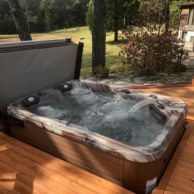 Pioneer 5-Person Hot Tub – Compact Spa with Customizable Hydrotherapy
