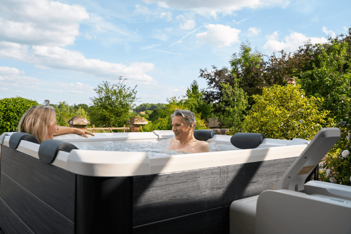 MSPA | OSLO | Frame Series | Rigid Hot Tub & Spa | Light up the night | Upto 6 Person - Aloha Swim Wellness