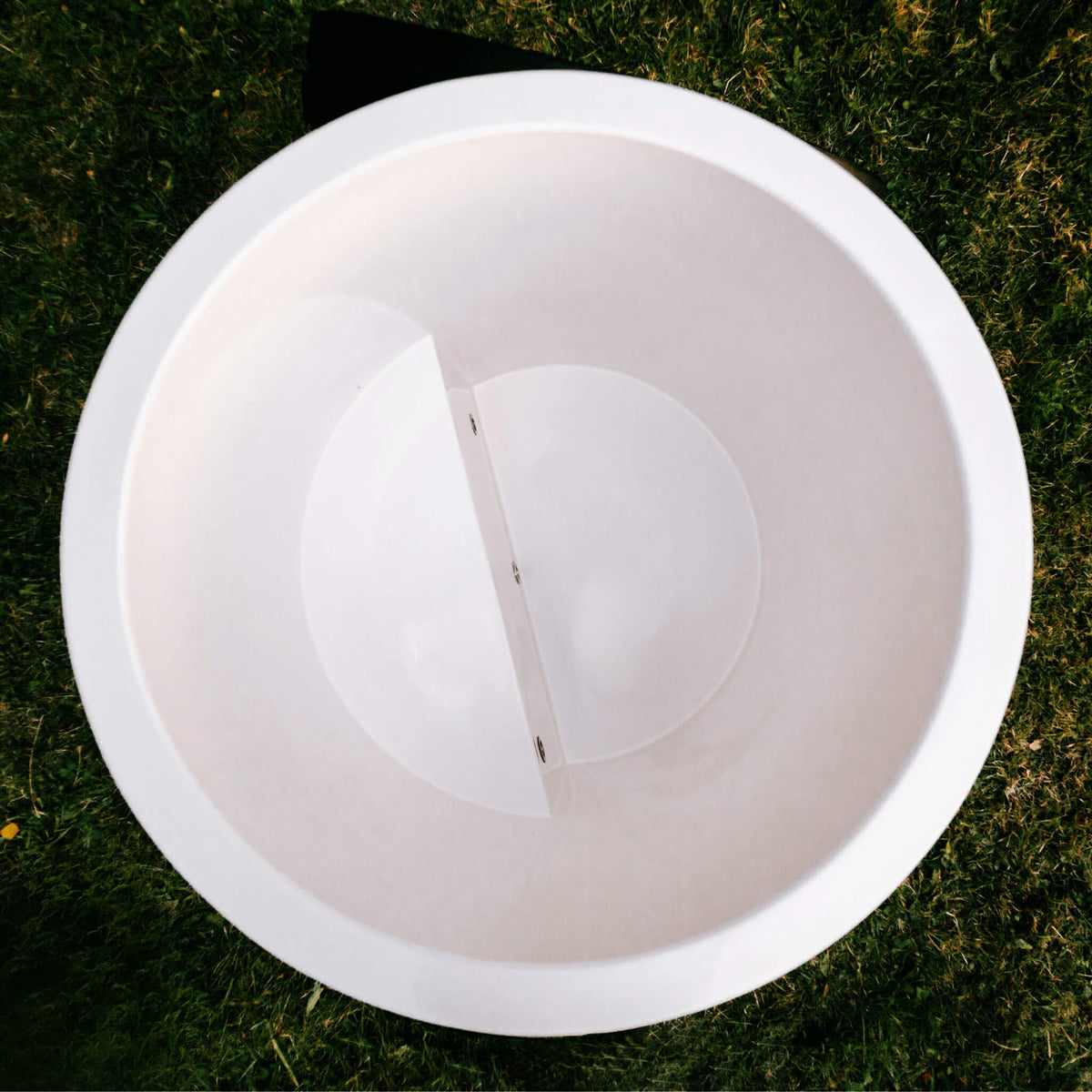 Premium 1-Person Cold Plunge Tub – ThermoWood Exterior & Fiberglass Interior