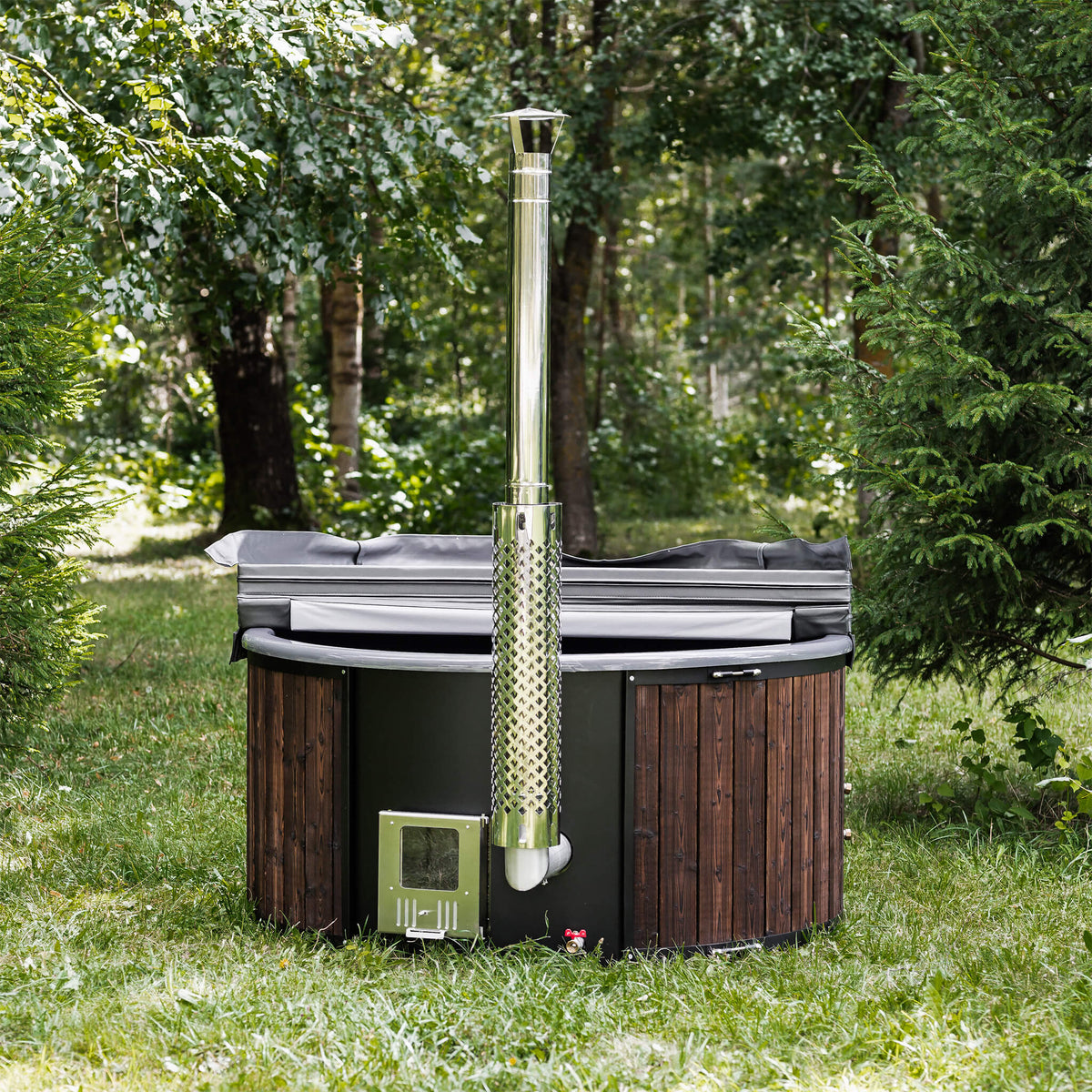 Premium 4-Person Wood-Fired Hot Tub – ThermoWood® & Fiberglass - Aloha Swim Wellness