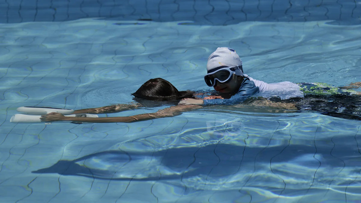 SUBLUE EZ Underwater Scooter – Compact 3.13 MPH Recreational Water Scooter with 15m Depth Rating
