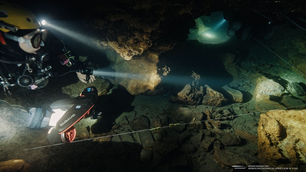 Navbow Underwater Scooter – Dual-Motor Dive Propulsion with OLED Display & 40m Depth Rating