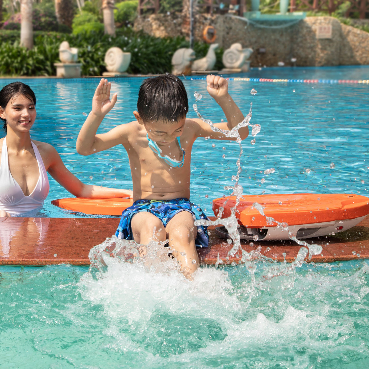Swii Swim Training &amp; Recreation Propulsion Board – Dual-Propeller Kickboard with Smart Controls