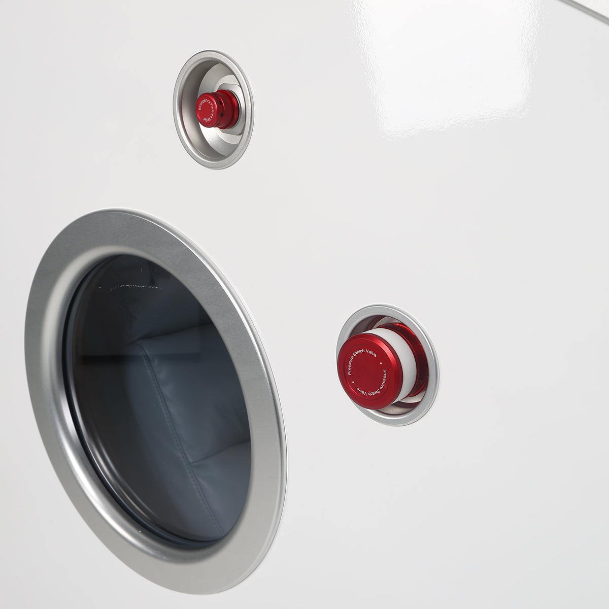 MedEq TimePod 2 – 2.0 ATA Triangular Hard-Shell Hyperbaric Chamber