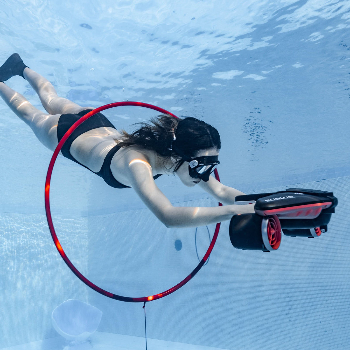 Navbow Underwater Scooter – Dual-Motor Dive Propulsion with OLED Display & 40m Depth Rating