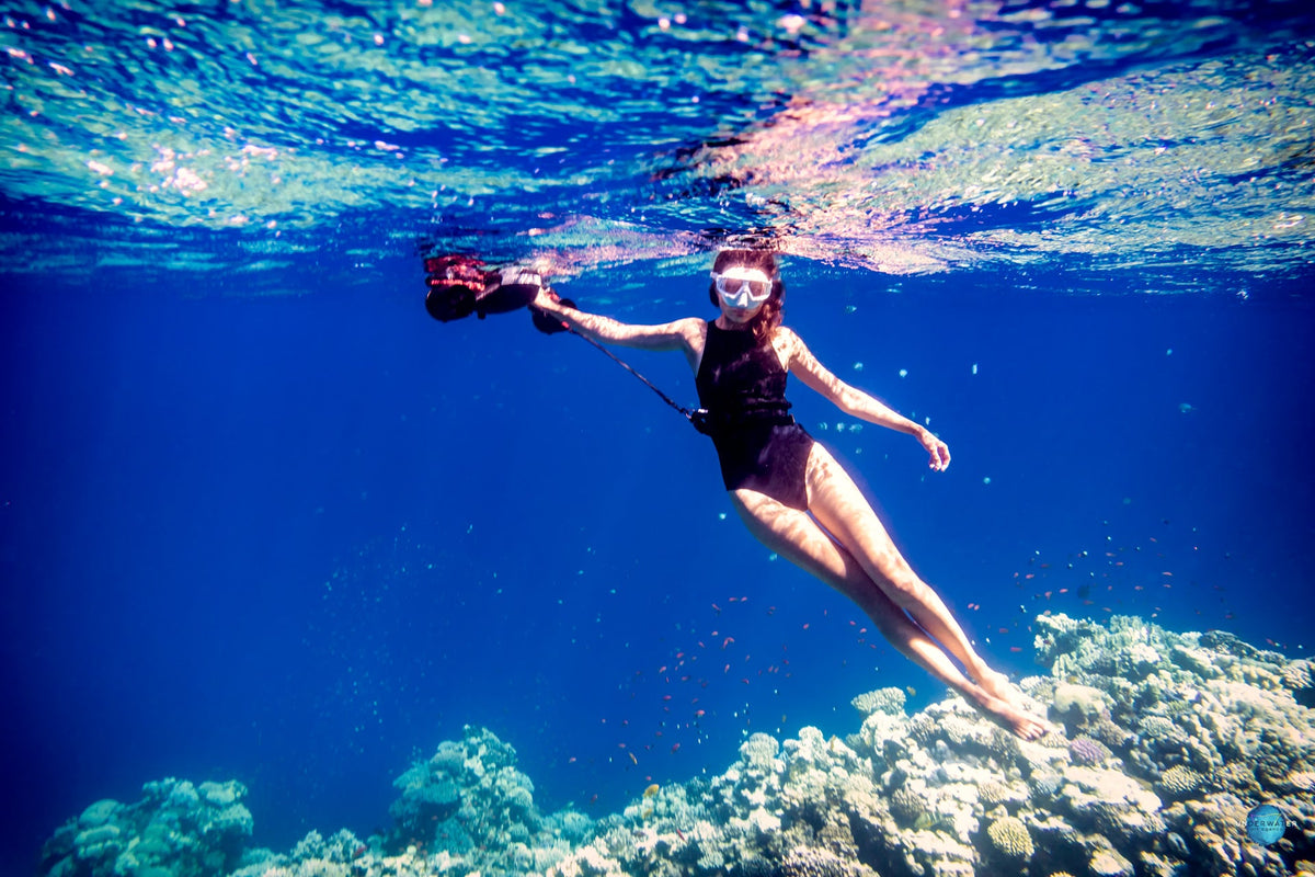 Navbow Underwater Scooter – Dual-Motor Dive Propulsion with OLED Display & 40m Depth Rating