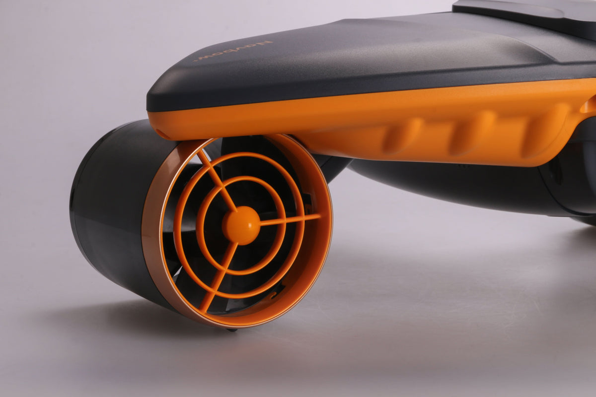 SUBLUE Navbow+ Underwater Scooter – Dual-Motor Dive Propulsion with Real-Time Dive Data