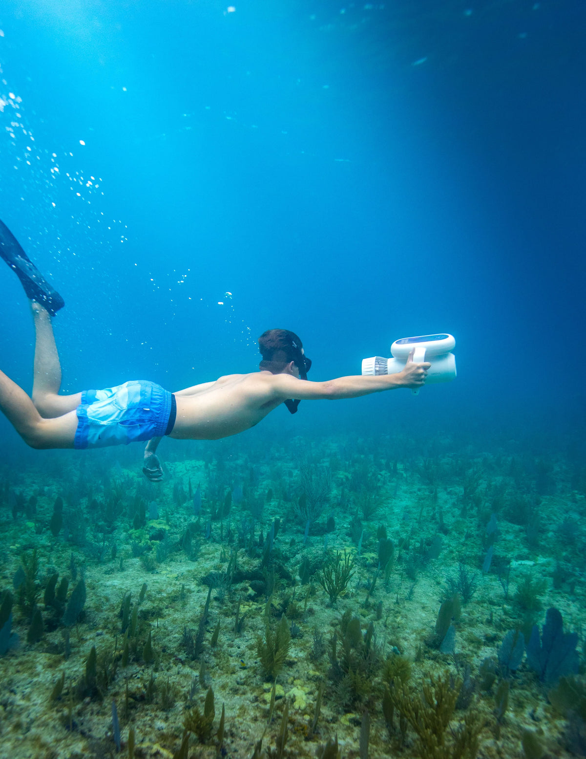 SUBLUE EZ Underwater Scooter – Compact 3.13 MPH Recreational Water Scooter with 15m Depth Rating