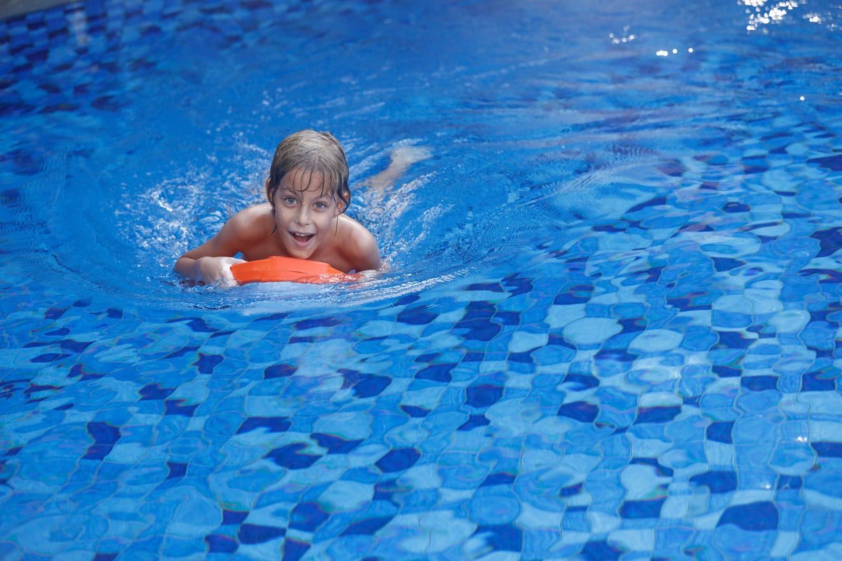 Swii Swim Training &amp; Recreation Propulsion Board – Dual-Propeller Kickboard with Smart Controls