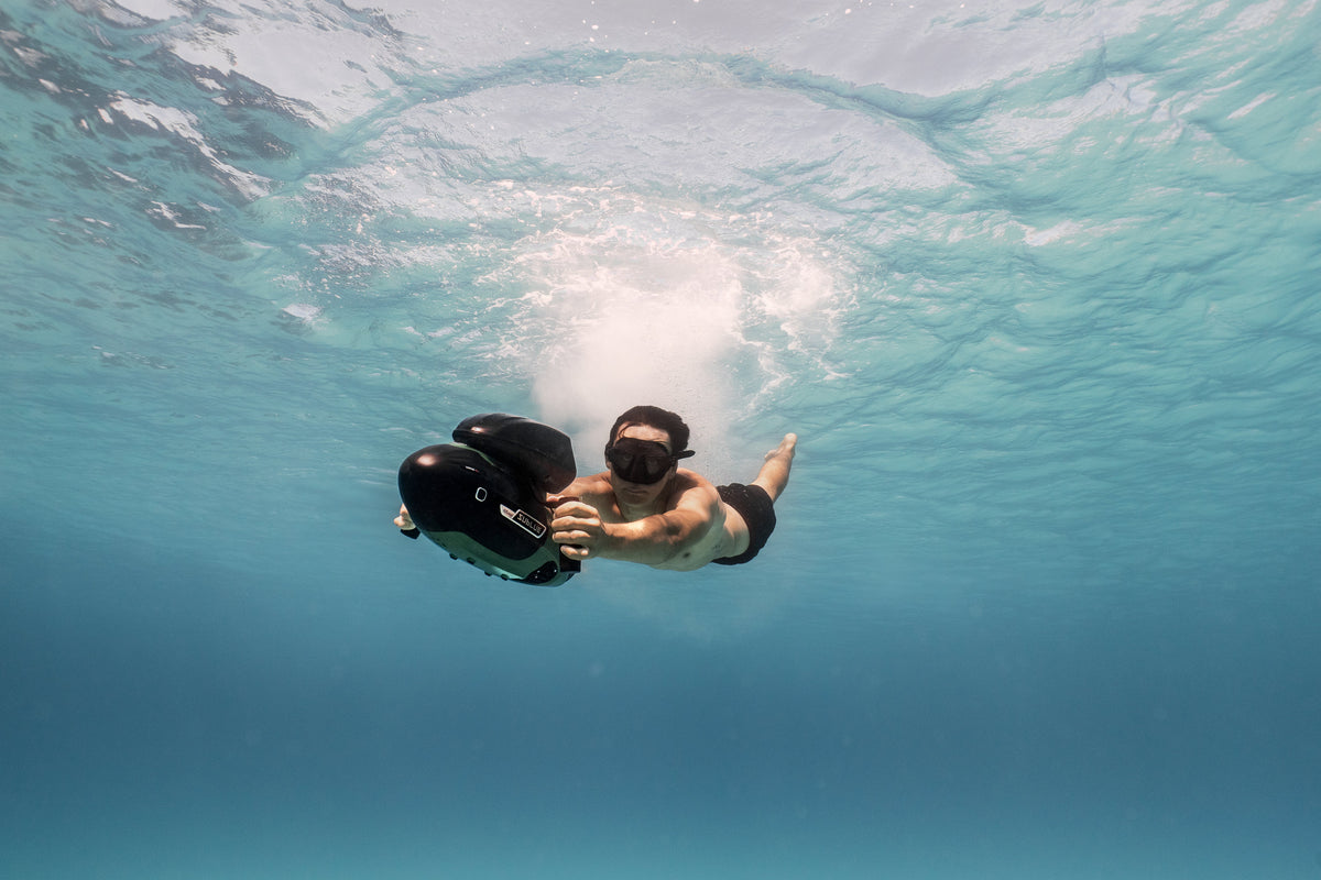 SUBLUE VAPOR Pro Underwater Scooter – 7.46 MPH Pump-Jet Performance with Dual Batteries