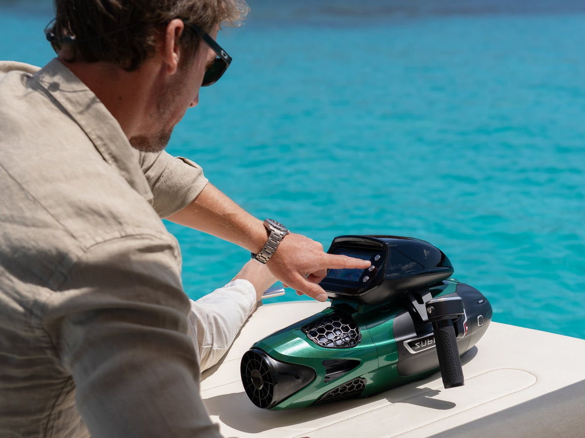 SUBLUE VAPOR Pro Underwater Scooter – 7.46 MPH Pump-Jet Performance with Dual Batteries