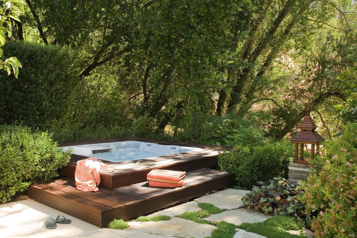 Colorado 4-Person Hot Tub Spa – Compact 5' × 7' Outdoor Spa