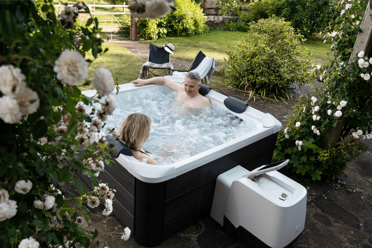 MSPA | OSLO | Frame Series | Rigid Hot Tub & Spa | Light up the night | Upto 6 Person - Aloha Swim Wellness