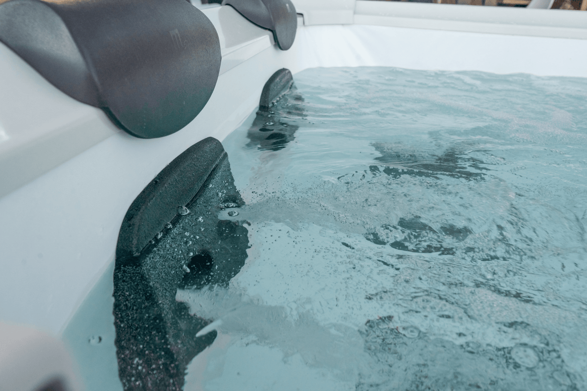 MSPA | OSLO | Frame Series | Rigid Hot Tub & Spa | Light up the night | Upto 6 Person - Aloha Swim Wellness