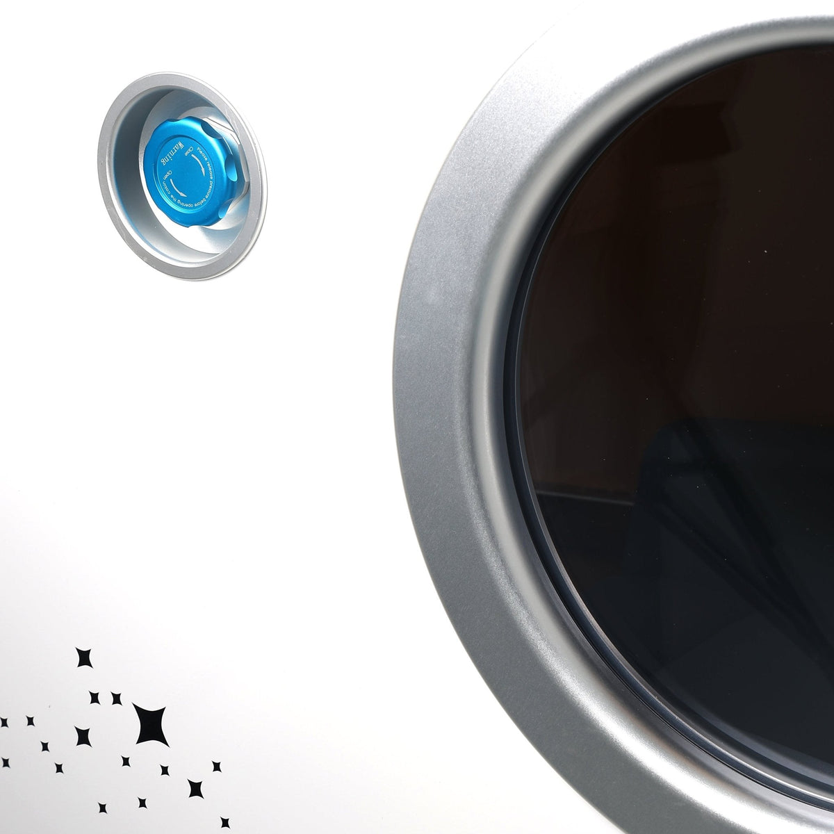 MedEq TimePod 2 – 2.0 ATA Triangular Hard-Shell Hyperbaric Chamber